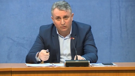 Lucian Bode, atac subtil la adresa prefectului județului Arad: „Recomand domnului prefect să fie foarte concentrat la campania de vaccinare”