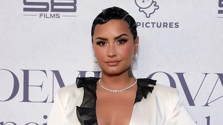 Demi Lovato, dezvăluire șocantă: „Nu mă identific nici ca femeie, nici ca bărbat”
