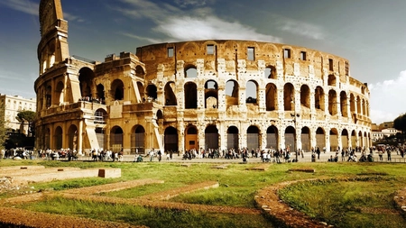 Italia anunță redeschiderea sectorului turistic la mijlocul lunii mai