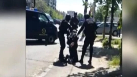 Luare de ostatici, în București. Călătorii dintr-un mijloc de transport public au fost amenințați cu un iatagan
