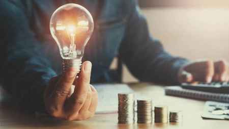 Factură colosală! O persoană din Alba ar trebui să plătească 739.000 de lei la curent