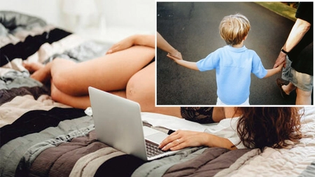 Un tânăr din Iași vrea să smulgă copilul din brațele unei videochatiste de care s-a îndrăgostit. Și-a ieșit din minți când a văzut-o însărcinată în fața camerei de filmat - (Exclusiv)