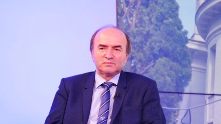 Precizare legată de vaccinare în rândul studenţilor de la UAIC Iaşi, făcută de rectorul Tudorel Toader