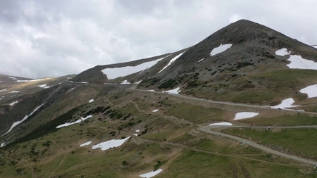 Traseul Transalpina a fost deschis, însă nu pentru toate autovehiculele. Când este permisă circulația