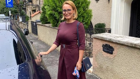 Cu cine seamănă Andreea Esca? Fotografie de colecţie postată pe Instagram