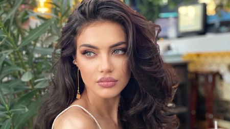 Detalii picante despre „Angelina Jolie de România“, Cristina Ich: Înălțime, vârstă, greutate, iubit