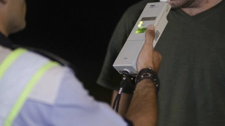 Dezastru pe străzile din Iași! Șoferi, prinși băuți la volan. Dosare penale pe bandă rulantă, întocmite de polițiștii ieșeni