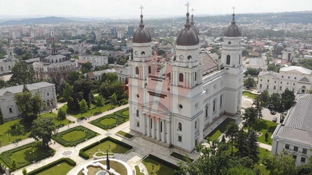 Plan grandios în jurul Catedralei Mitropolitane din Iași. O parcare subterană cu o piață uriașă pentru pelerini va apărea în centrul orașului - FOTO, SCHIȚE