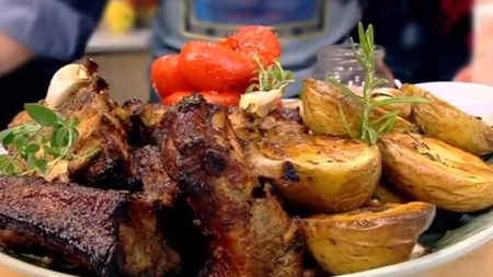 Rețetă de coaste la cuptor: Secretele știute doar de chef Cătălin Scărlătescu