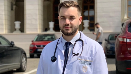 De asemenea oameni are nevoie Iașul! Este student la medicină și a stat printre pacienții infectați cu COVID-19 în cea mai grea perioadă! 