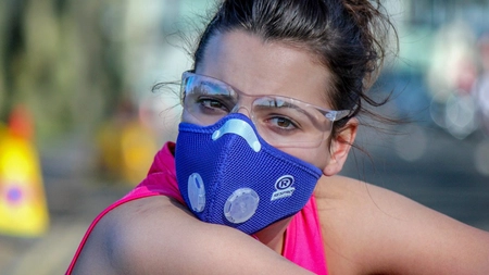 Diferenţe între Covid-19 şi alergie la ambrozie. Cum le deosebești