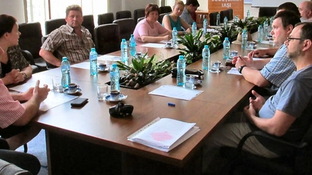 Campanie de informare a fermierilor din mediul rural, derulată de Direcția Agricolă Iași. Tinerii pot accesa între 15.000 și 250.000 de euro, fonduri europene nerambursabile 100 la sută