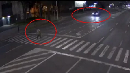 Iată momentul în care un autoturism lovește mortal un pieton în Iași! Bărbatul nu a avut nicio șansă - FOTO, VIDEO