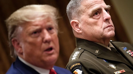 Dezvăluiri incredibile din ultimele zile de mandat al lui Donald Trump! Generalul Mark Milley se temea de un atac nuclear și a ordonat în secret ca nimeni să nu execute un astfel de ordin