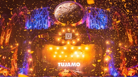 A treia noapte de Untold, spectacol incendiar cu artişti celebri