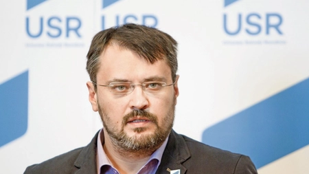 Să credem în USR! Cristian Ghinea, cel care a negociat PNRR, și-a dat demisia și are două finanțări europene pentru a monitoriza PNRR