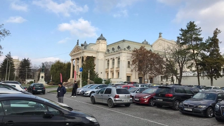 Cea mai profitabilă afacere! Pont de 1,5 milioane de euro din parcările din Iași. Un ieșean a ajuns să plătească o avere pentru a ține cu dinții de locul închiriat în oraș