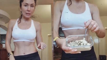 Carmen Brumă a dezvăluit ce mănâncă la micul dejun! Iată ce rețetă a postat iubita lui Mircea Badea pe Instagram