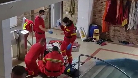 Un bărbat a murit la un SPA din Baia Mare, după ce i s-a făcut brusc rău la piscină