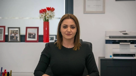 Avocata unui acuzat ieșean într-un dosar de crimă organizată reclamă că anchetatorii au greșit adresa la percheziții: 