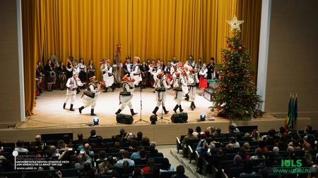 Spectacol la USV Iași! Concert de colinde, urături, datini și obiceiuri de sărbători, susținute de studenții Universității de Științele Vieții „Ion Ionescu de la Brad” - GALERIE FOTO