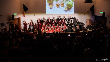 Concert de colinde pentru cadrele medicale implicate în lupta contra COVID-19, la Iași - GALERIE FOTO