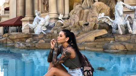 Cum a apărut Roxana Vancea pe coperta Playboy. Bruneta postează poze sexy pe rețelele de socializare