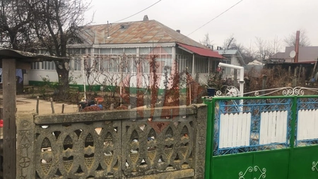 Tragedie într-un sat vasluian: un bărbat şi-a măcelărit cu un topor soţia şi fiul -UPDATE, FOTO, VIDEO