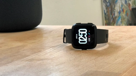 Cum te motiveaza un smartwatch Fitbit sa te mentii in forma