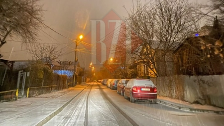 O mașină cu rezervor GPL a fost cuprinsă de flăcări în Iași
