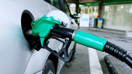 Lovitură dură încasata de şoferii din România! Benzina şi motorina se scumpesc de la 1 ianuarie 2022