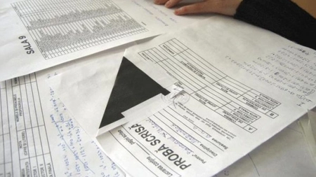 Ministerul Educației a decis ca profesorii care au comis erori majore la Evaluarea Națională și la Bacalaureat să nu mai participe la examinarea lucrărilor