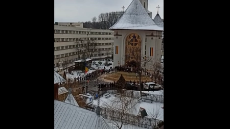 Hora Unirii jucată în campusul studenţesc Tudor Vladimirescu din Iaşi - FOTO, VIDEO