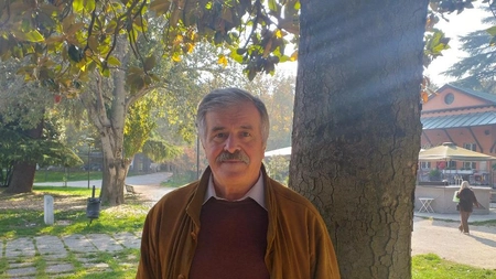 Povestea lui Mihai, românul care are meseria de ”badant”. 