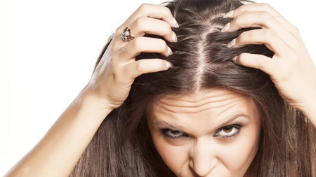 Șampon pentru coji în cap: Produsul perfect pentru un scalp sănătos