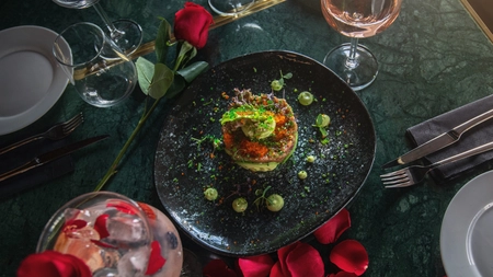 De Valentine`s Day, îndrăgostiți-vă de ofertele restaurantelor din Iulius Town! Meniuri personalizate, deserturi savuroase și atmosferă boemă în locațiile tale favorite