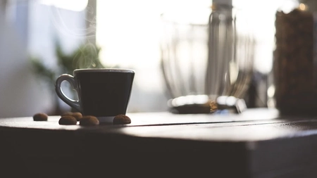 Bună dimineața: Cafea și flori pentru cei dragi