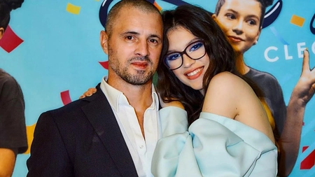 Părinții Cleopatrei Stratan au rămas în Republica Moldova. Edward Sanda îngrijorat pentru socrii săi