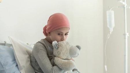 Spital de copii bolnavi de cancer din Kiev, lovit de o rachetă lansată de ruşi