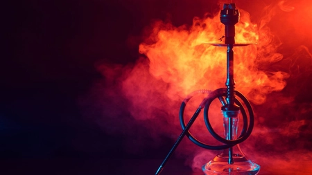 De ce oamenii preferă să fumeze din narghilea decât din țigări normale?