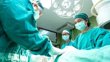 Intervenția chirurgicală de bypass aorto-coronarian: În ce constă, cât durează internarea și ce riscuri prezintă