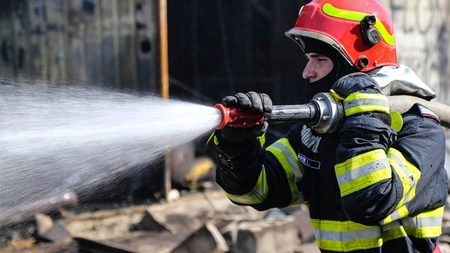 Incendiu la o casă din comuna Miroslava - UPDATE
