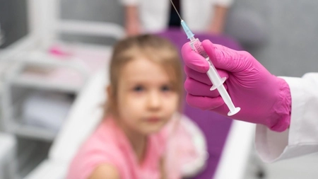Pandemia i-a convins pe mulți dintre români să nu își mai vaccineze copiii nici cu vaccinurile obișnuite