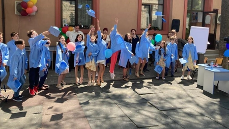 Școala Gimnazială „Junior” a UAIC Iași organizează înscrieri pentru clasa pregătitoare