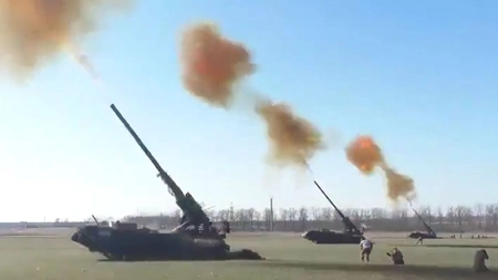 Ucraina și-a scos la atac uriașele tunuri 2S7 Pion. Acestea pot lansa proiectile până la o distanță de 55 de km – Video
