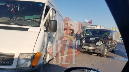 Accident rutier la Metro. Două vehicule au intrat în coliziune - EXCLUSIV, FOTO