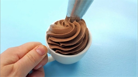 Cremă de ciocolată pentru tort - Cum să obții cel mai delicios desert
