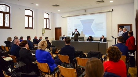 Proiect pentru stațiile de reîncărcare al mașinilor electrice. Ce măsuri trebuie să ia primarii din comunele ieșene