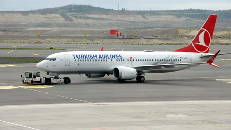 Avioanele de luptă românești au escortat o aeronavă Turkish Airlines, în urma unei alerte cu bombă