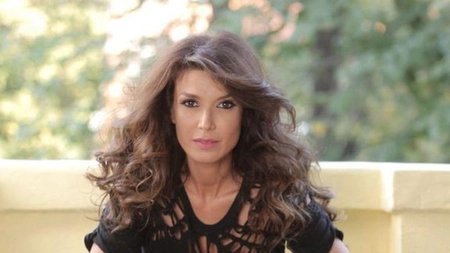 Alina Chivulescu, o prezență sexy la vârsta de 47 de ani. Ce spune frumoasa actriță despre căsnicia alături de celebrul regizor Dan Chișu